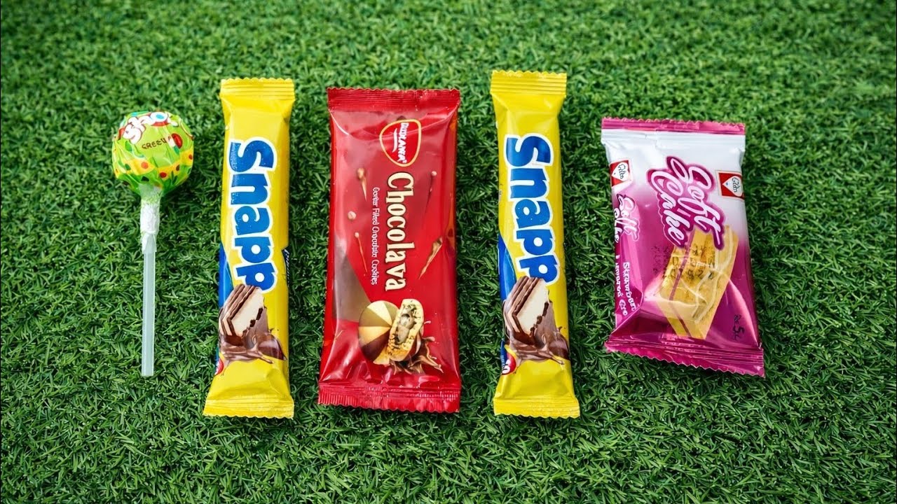 طعمٌ لذيذٌ في كلِّ لحظة ✨متعةُ الحلا في كلِّ قضمة 🍫حلاوةٌ صغيرة… سعادةٌ كبيرة 🍬