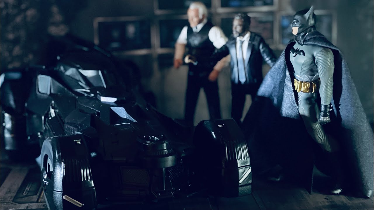 Mattel epic strike batmobile custom  Review.