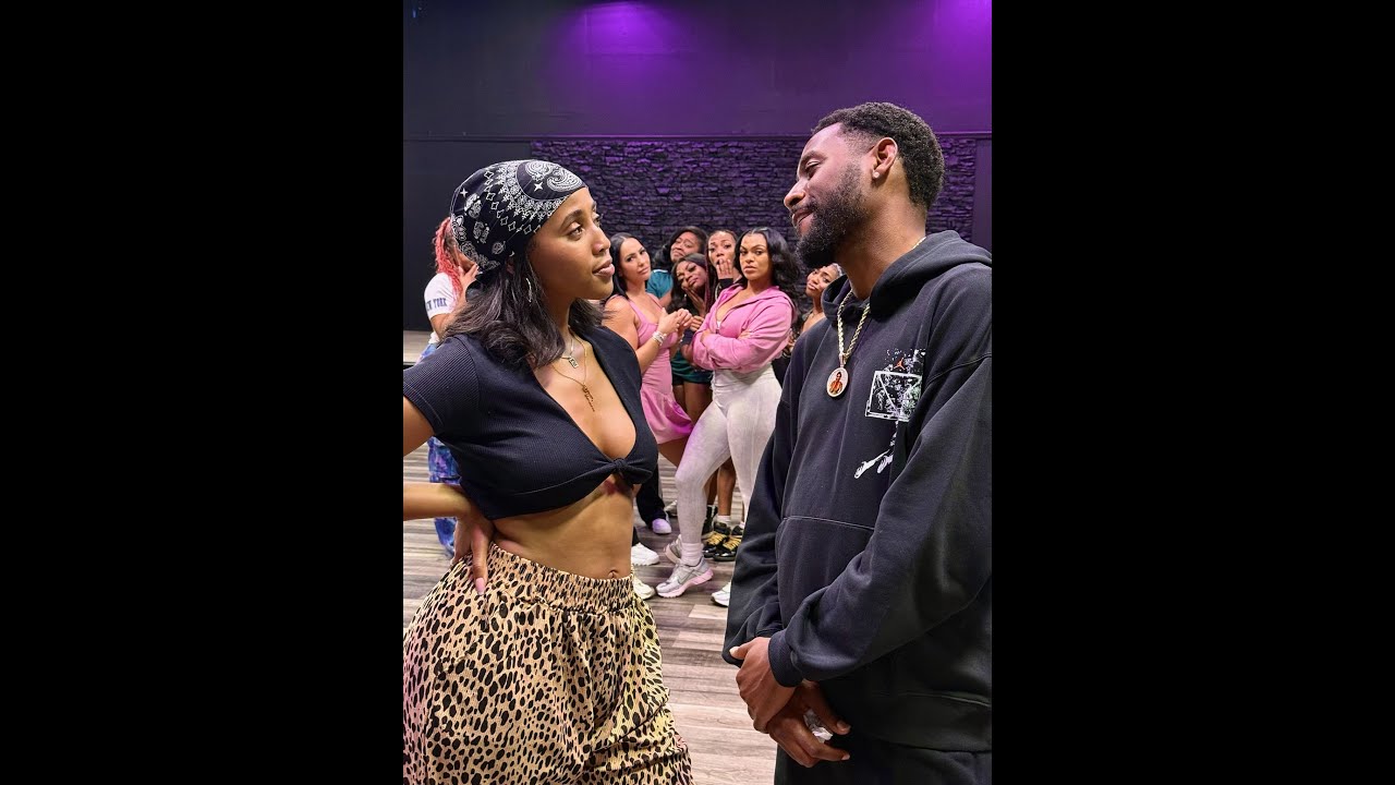 Когда Уэйн делает что-то, чтобы дать Тамаре понять, что он действительно хочет ее!