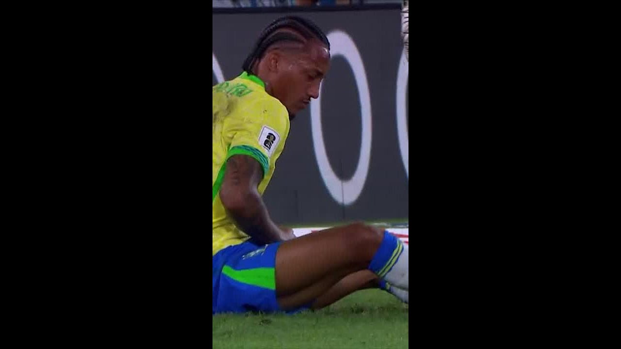JO&Atilde;O PEDRO PASSOU MAL E VOMITOU EM CAMPO | #shorts | ge tv