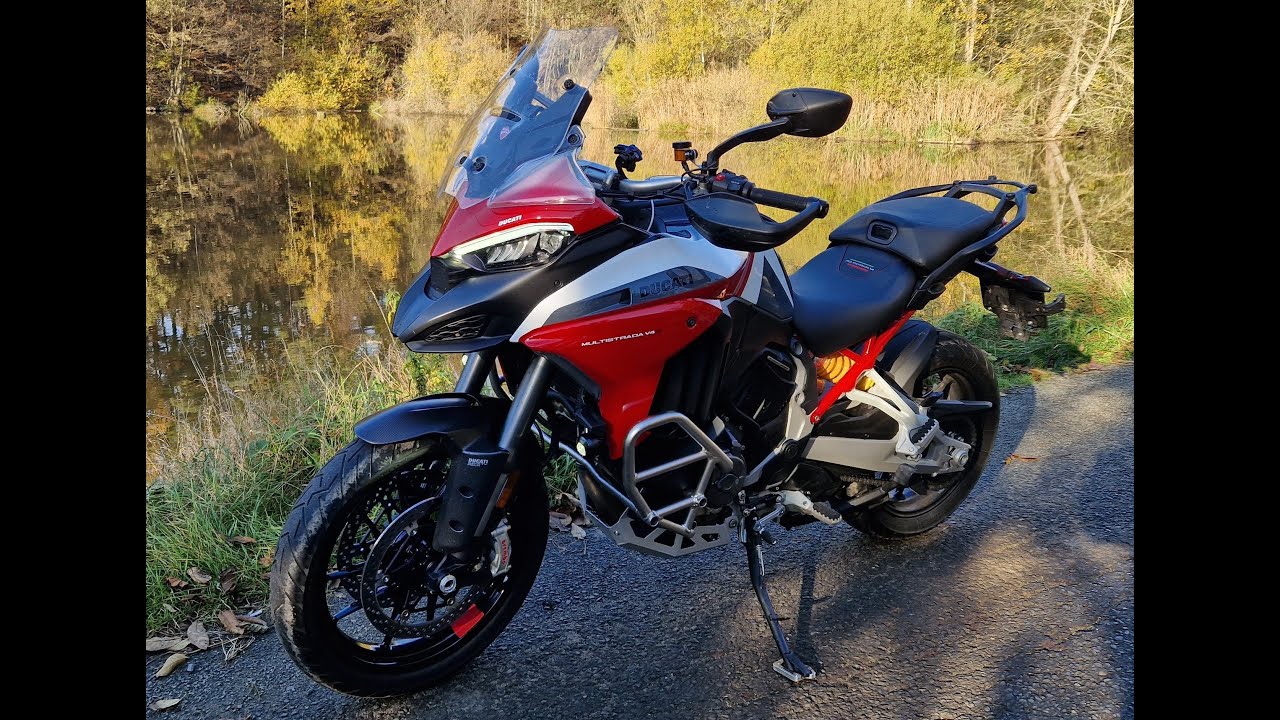 Touláme se na motorkách po šumavských hvozdech part 1