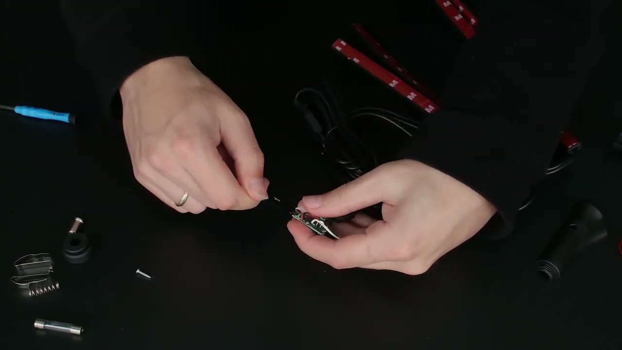 Aracınıza Ayak Altı LED Nasıl Bağlanır? | Çakmaklık Soketini Tesisata Bağlama Rehberi