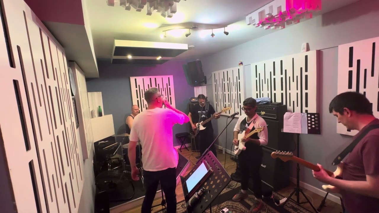 Danny Nedelko - Idles