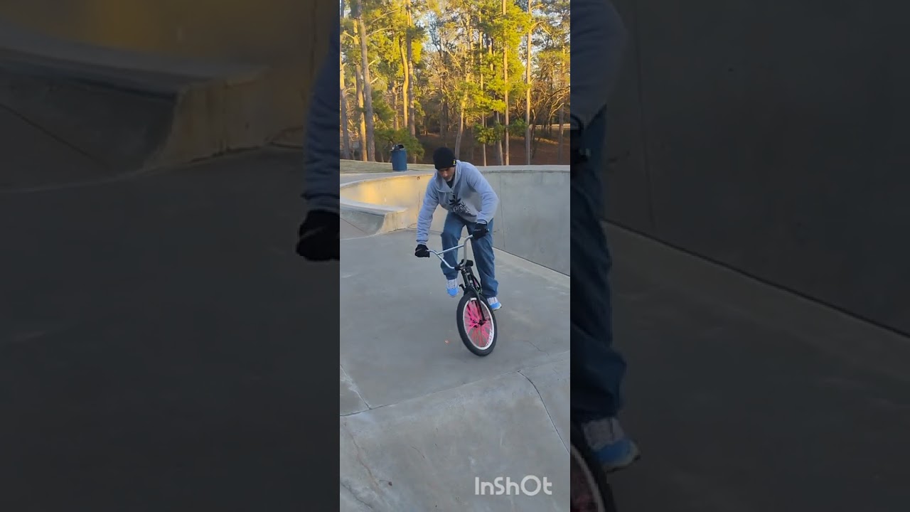 First 180 to Fakie to Roll Out at end of clip. 