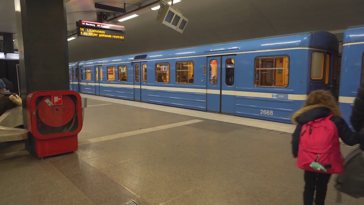 Sweden, 2X Subway night ride from Östermalmstorg to Hötorget