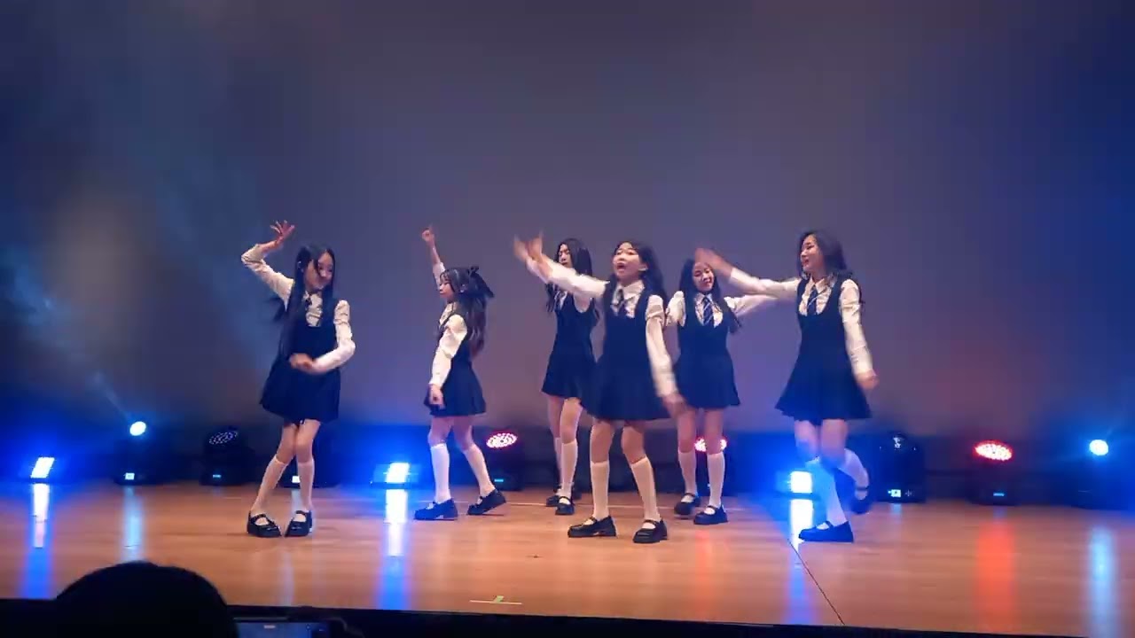 20251228 2025년 연말 클레버 페스티벌 피어스(Pierce) 파워업(Power up) 신곡 첫 공연 직캠!