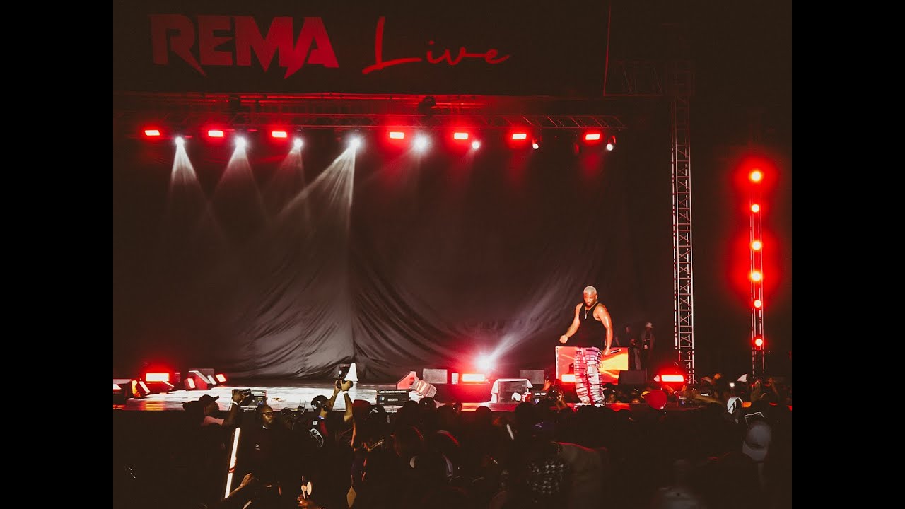 Do2dtun at Remas show in Benin