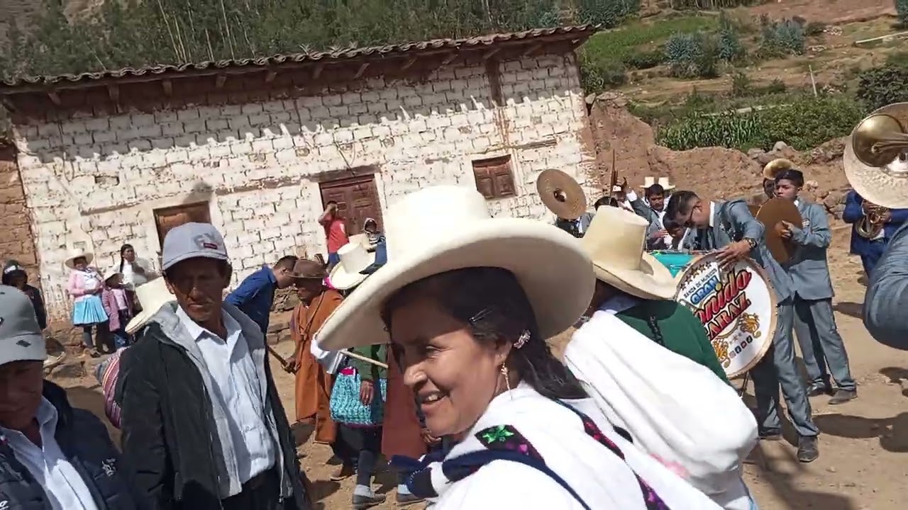 BAILANDO CON LOS ALCALDES PEDANEOS FIESTA DE AÑO NUEVO 2026 - CHANUAS ÁNCASH 