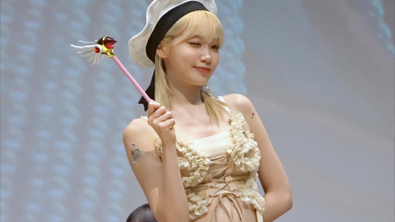 240310 르세라핌 김채원 ‘팬싸인회’ 포토타임 직캠 LE SSERAFIM KIMCHAEWON FOCUS FANCAM @ BEATROAD FANSIGN