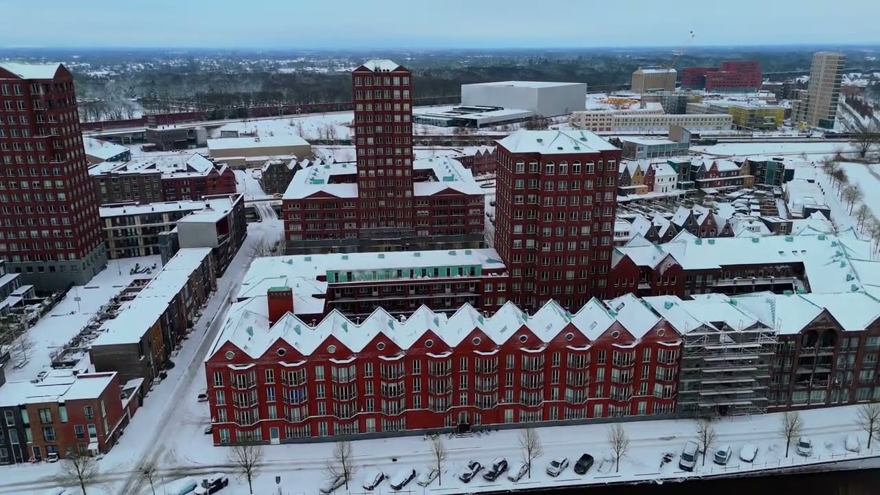 Vathorst (Amersfoort) onder een laag sneeuw vanuit de lucht