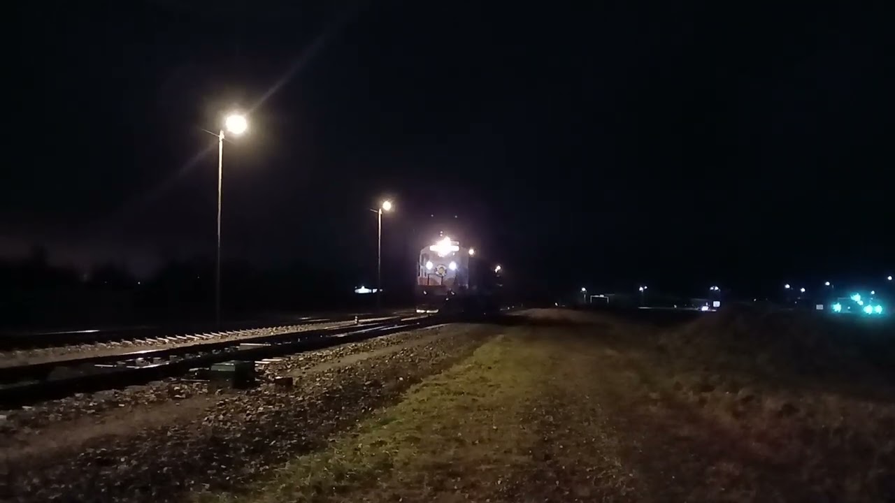 Прибытие Ge c36-7i 1505 с одним вагоном на станцию Нарва 