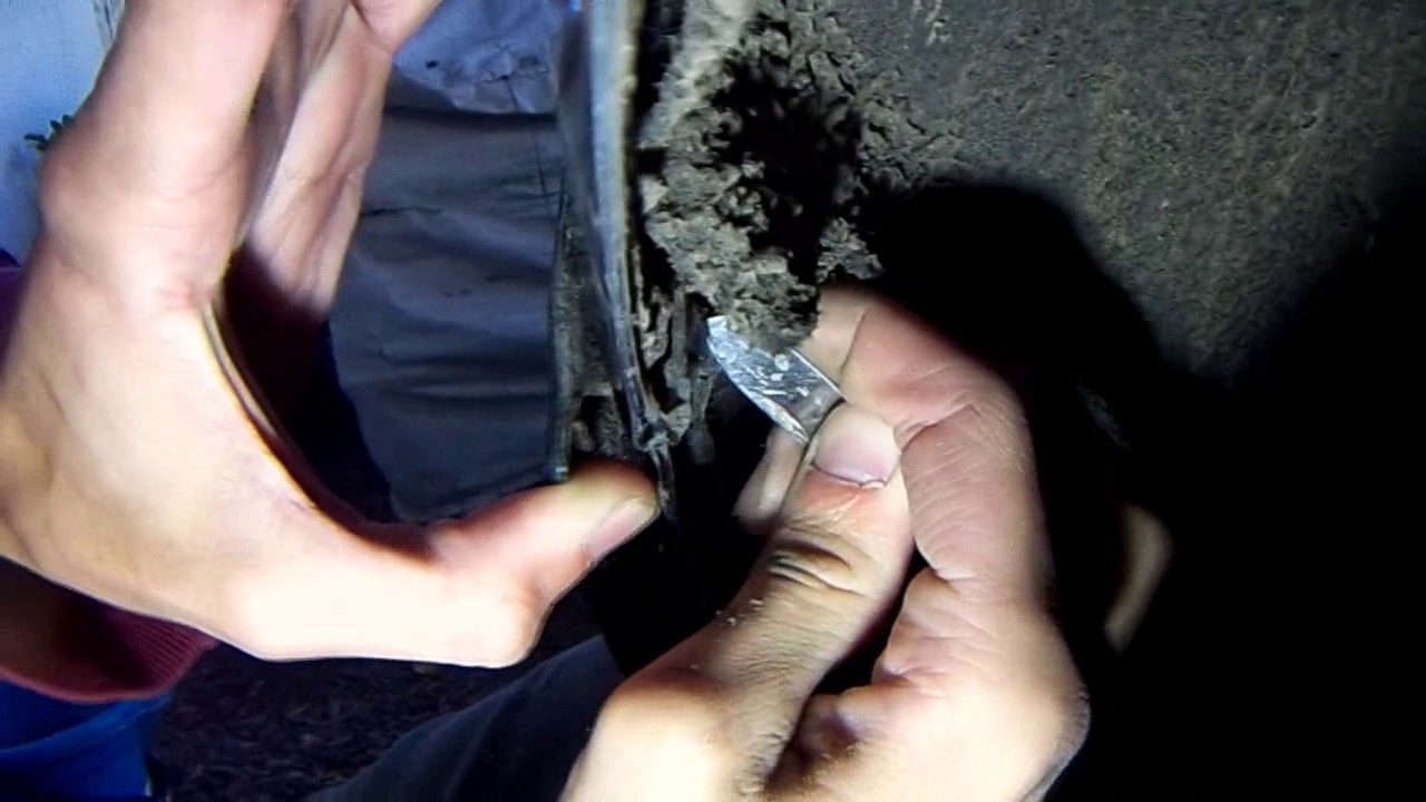 Como desarmar paragolpe trasero de Ford Fiesta