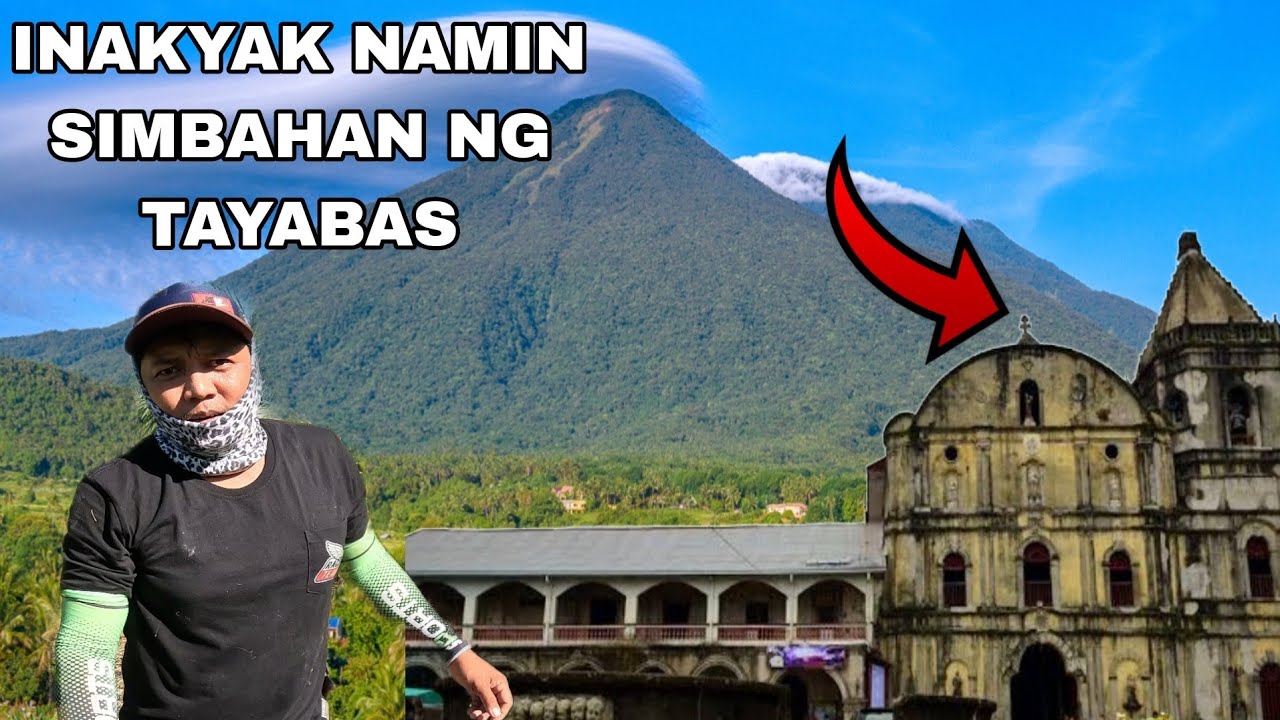 Inakyat namin  tuktok ng simbahan ...Gamit na lamesa ni P.MANUEL L.QUEZON