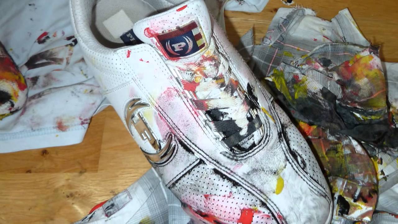 Sneaker Abuse March 2013 - Nike shox & skater shoe destruction