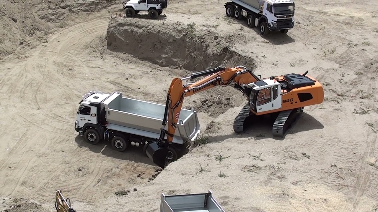 Lake construction with Liebherr 946 and Kabolite