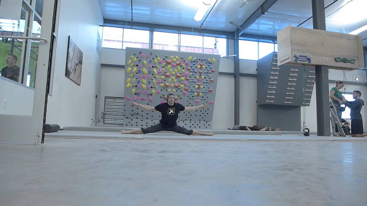 Bent Arm Session: Planche Pushups - OAC - Middle Splits