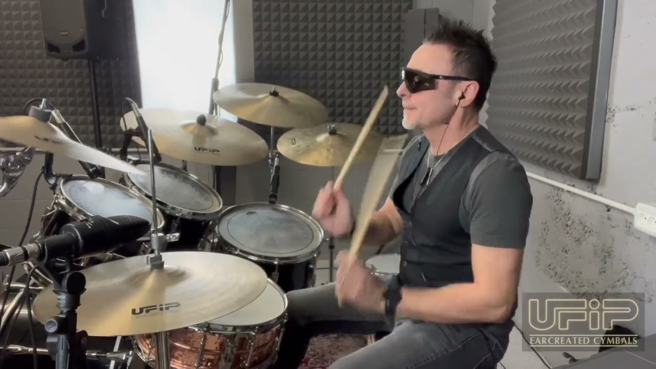 Guido Carli on Drums  -  Philip Sayce   Powerful Thing