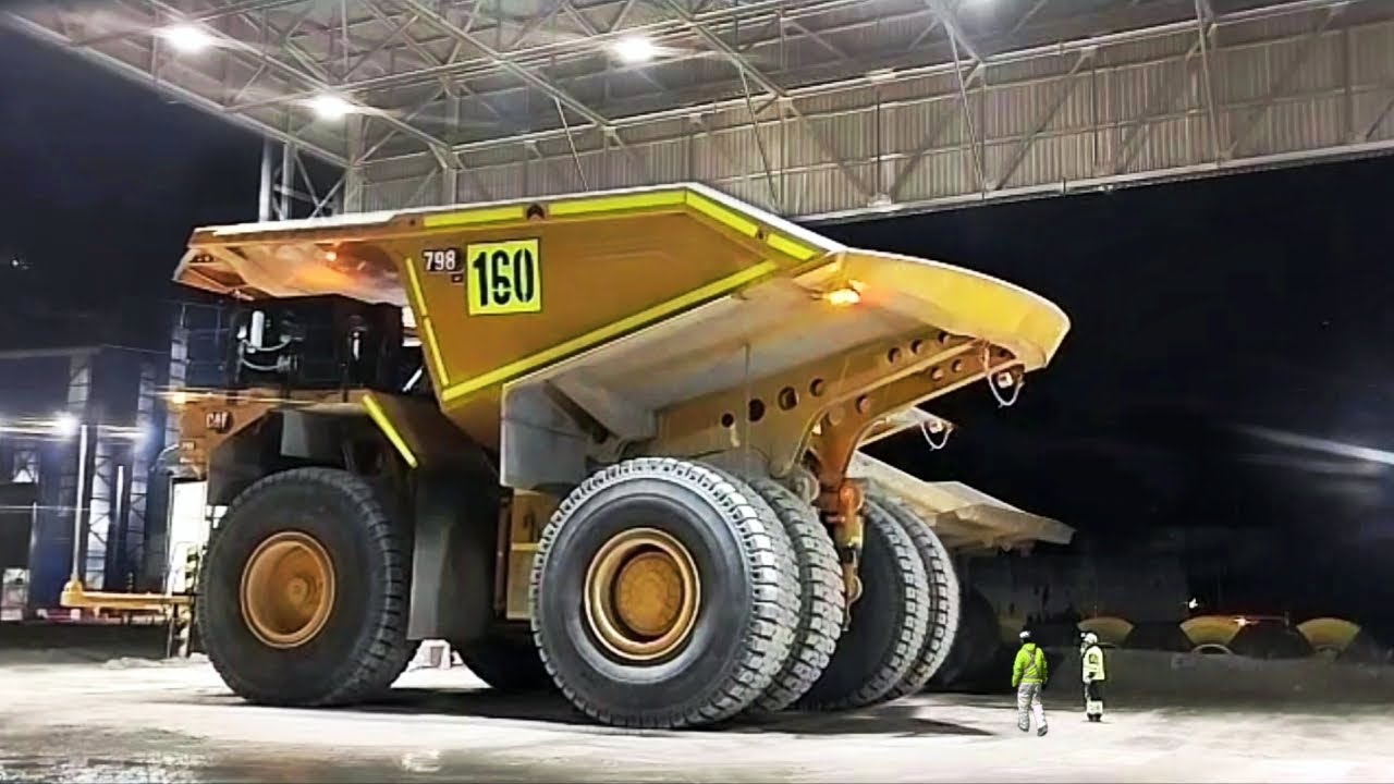 The Three Biggest Truck Brands That Are Most Widely Used in Mining - Komatsu 930E & Cat 798 AC