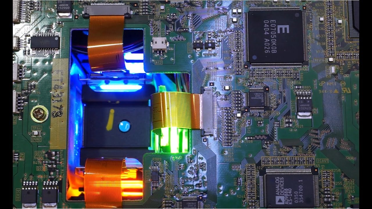 Extreme Teardown of a Panasonic PT-L780U 3LCD Projector