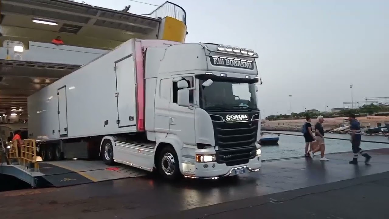 Attraversamento Stretto di Messina #italia