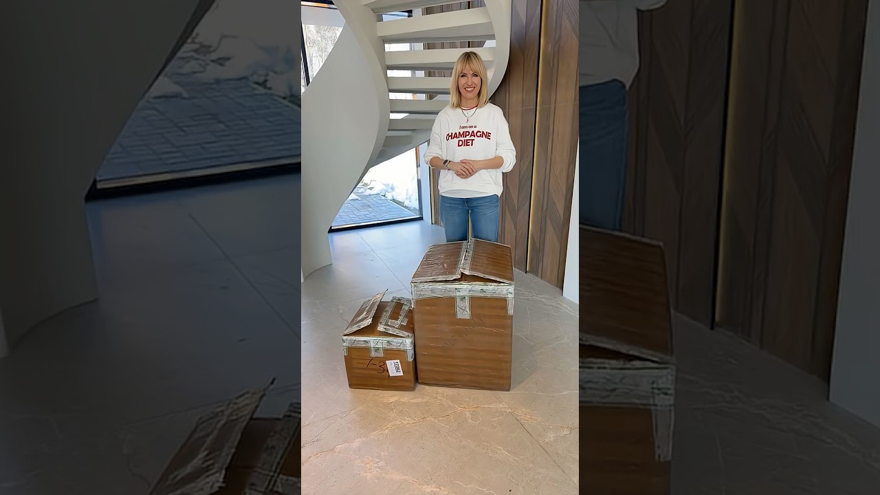 Long-awaited delivery: premium Italian footwear. Aesthetics and comfort in one box.