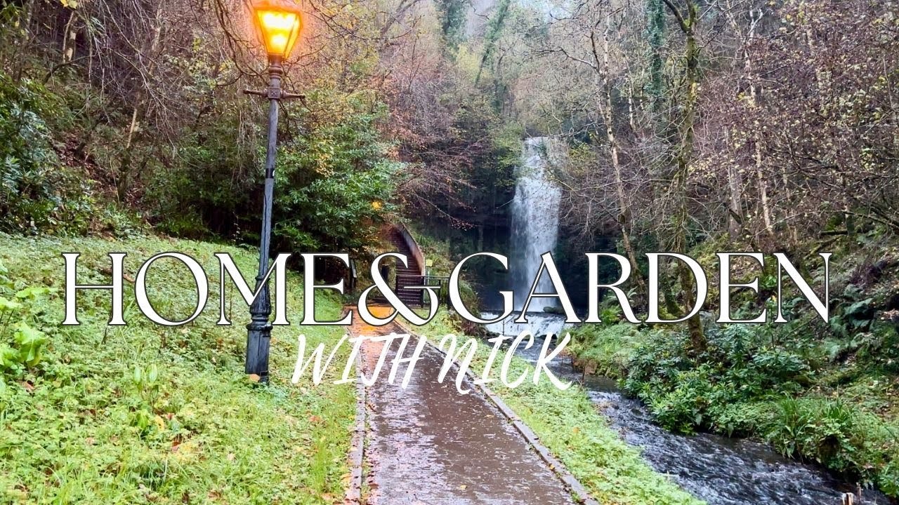 A SILENT GARDEN TOUR