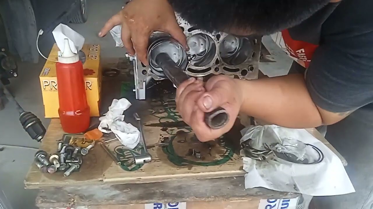 perodua Viva 1000cc part 5 : ok proses pasang piston ring yg betul2 ngam posisi nya
