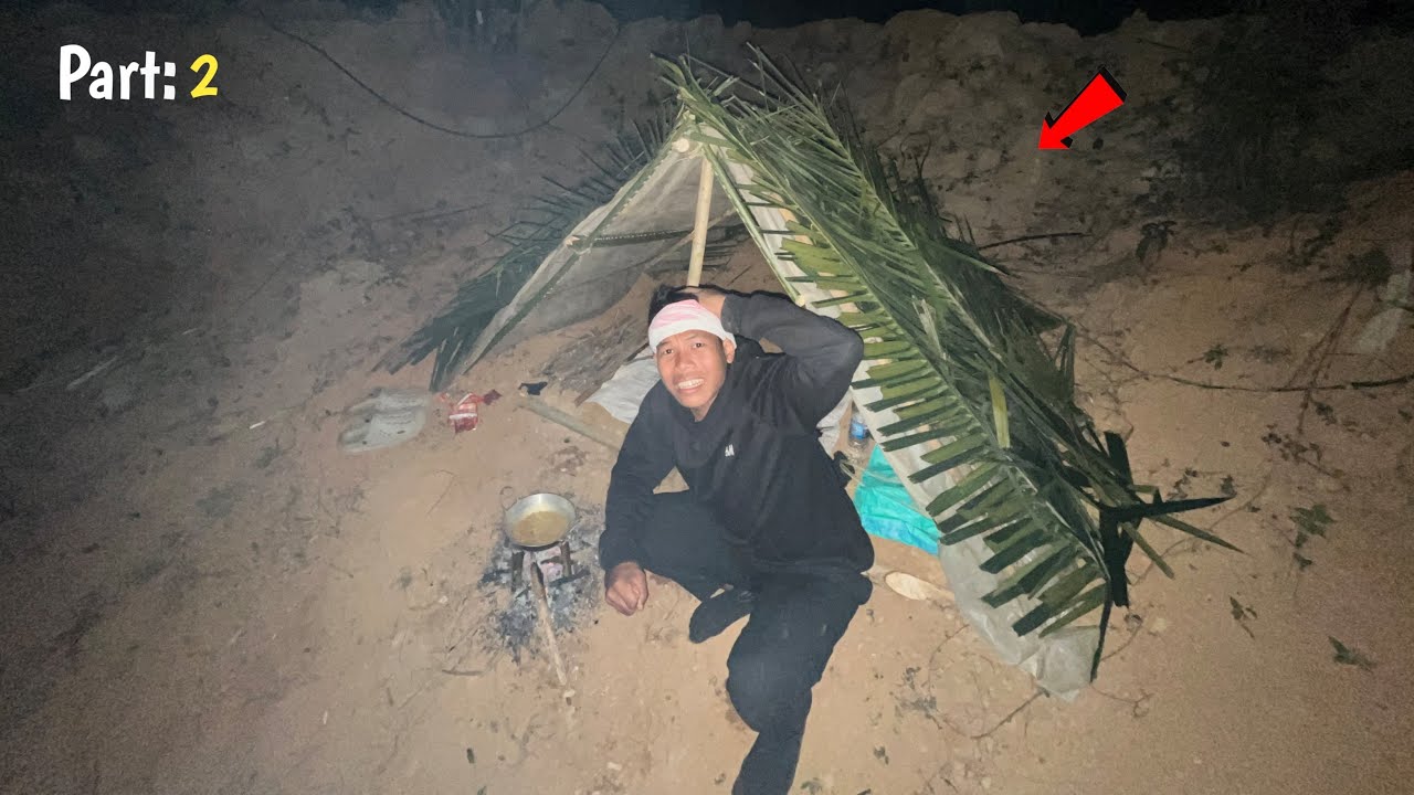Solo Camping ৰাতি অকলে জংঘলৰ মাজত ।