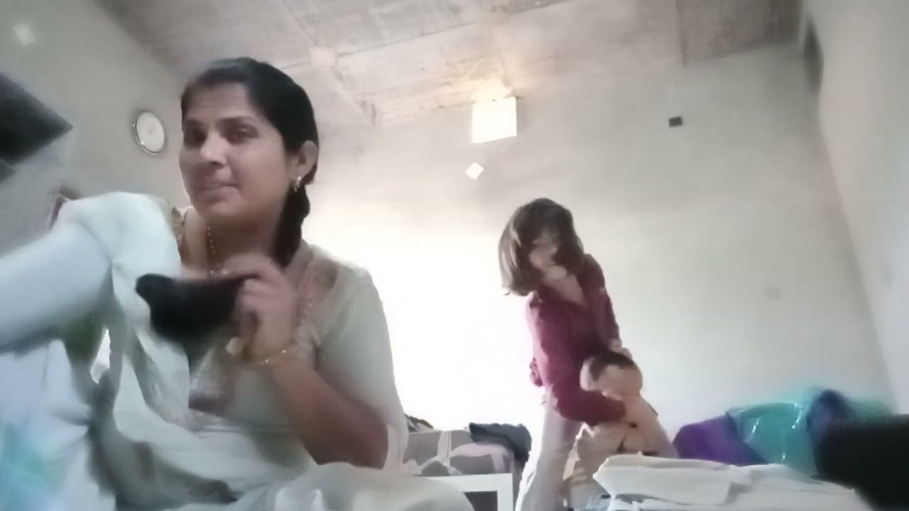 पीछे देखो क्या हो गया 😭