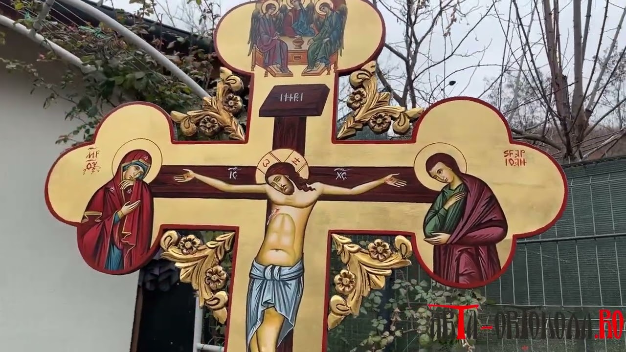 Cruce Altar Pictata cu Ornamente Sculptate@ArtaOrtodoxaRo