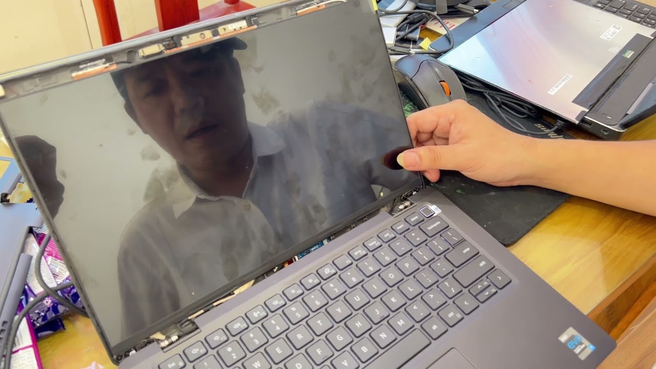 Hướng dẫn thay màn hình Laptop Dell Latitude 7400 7410 7420