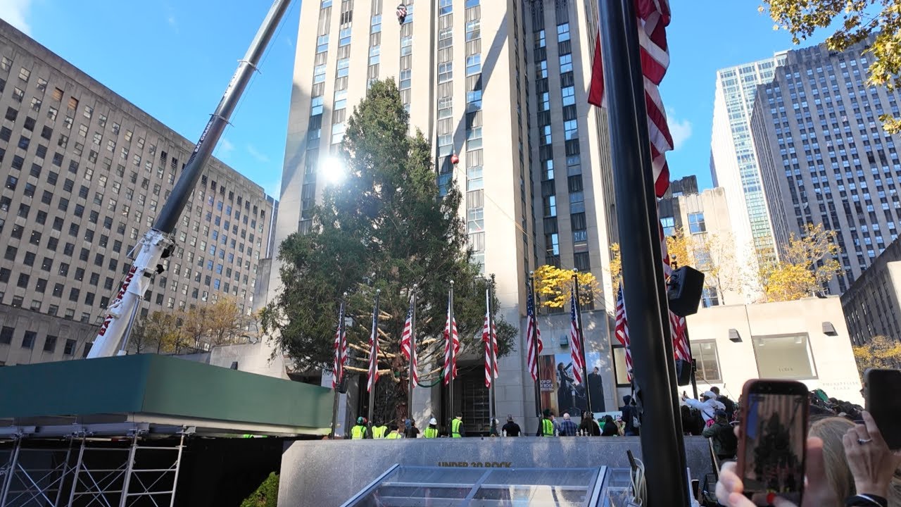 Rockefeller Center Christmas Tree Arrival & Installation — New York City Christmas 2025
