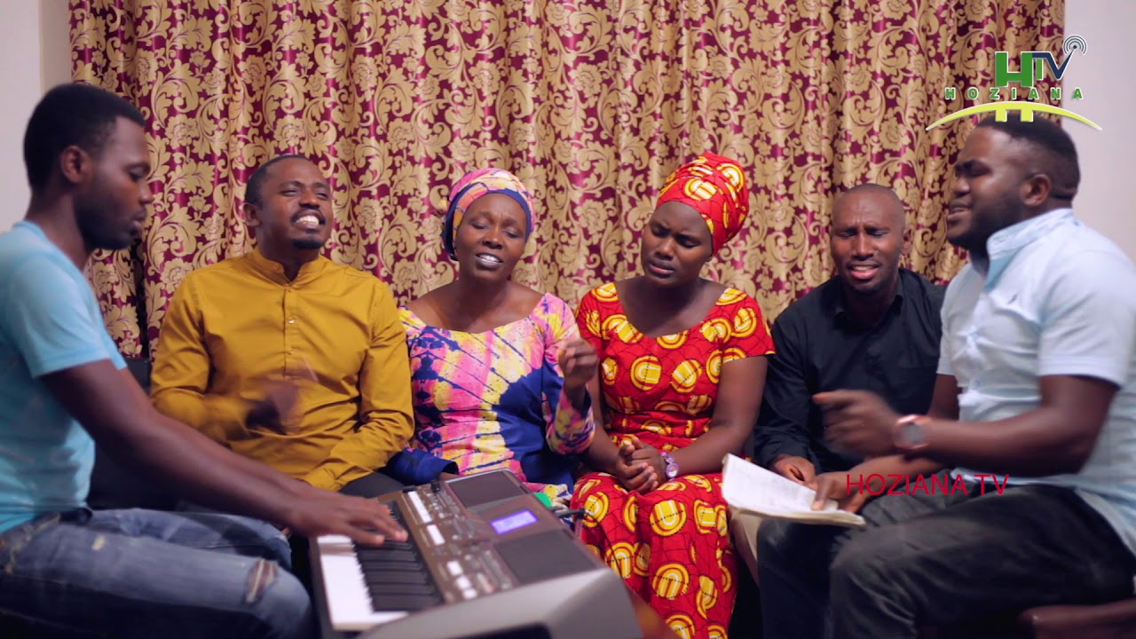 iyumvire igitaramo cyigizwe n'Indirimbo zo mu gitabo / Mana nduburira amaso ku musozi /Ni Yesu wangi