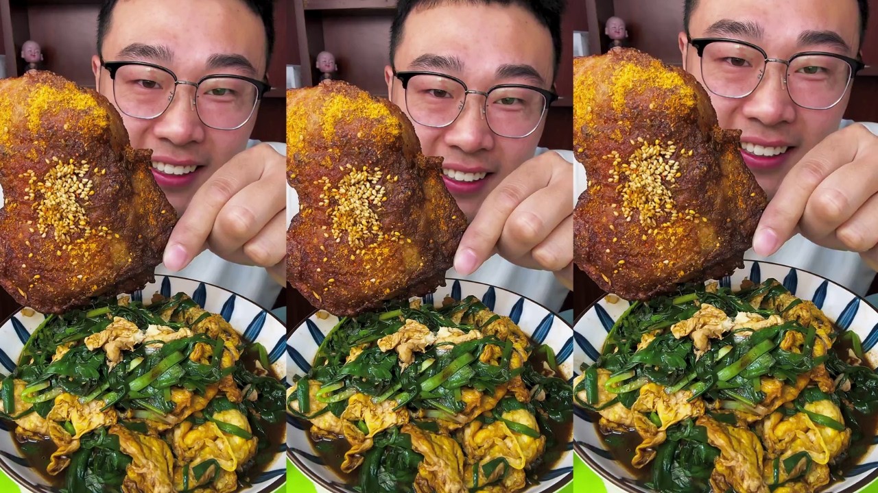 Satisfying Eating Show Stir-Fried Chives And Eggs With Soy Sauce And Juicy Tomahawk Chicken