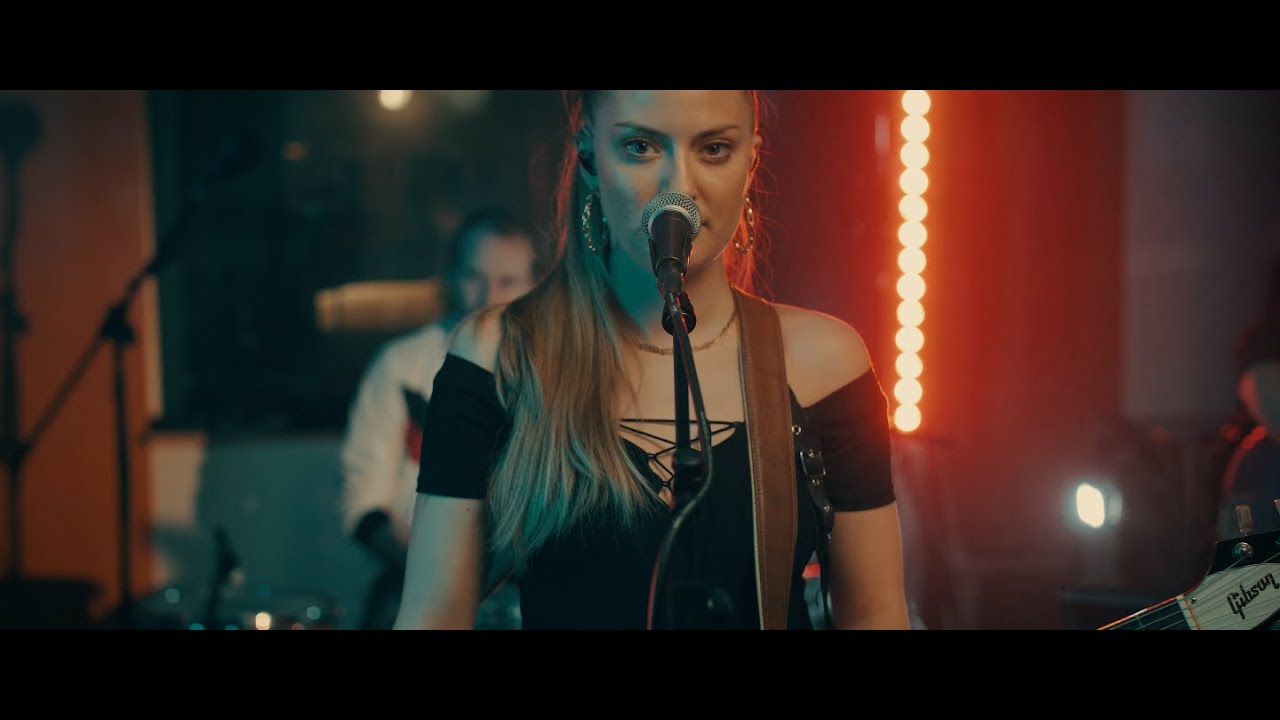 Annie Chops - I'm Cool (Live Session)