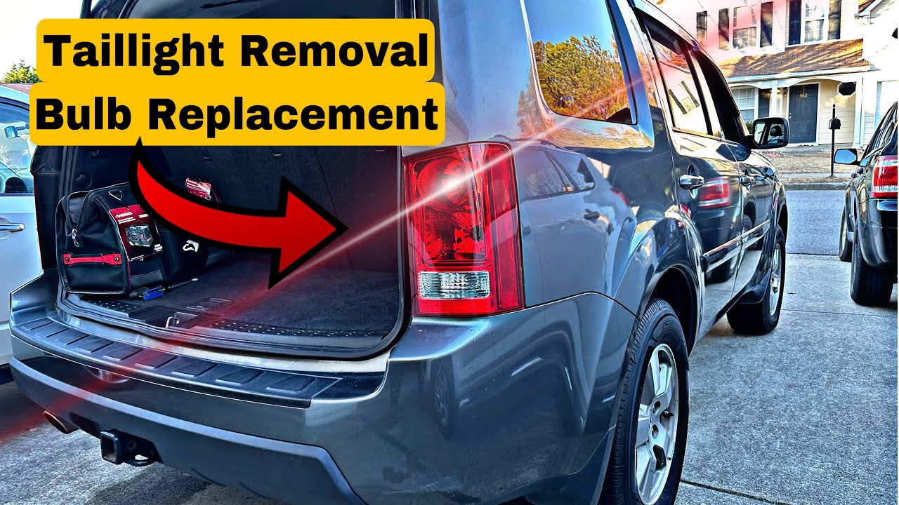 2009 - 2014 Honda Pilot Brake light bulb replacement