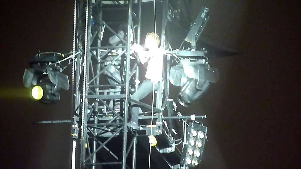 Rock am Ring 2012 *** DTH Die Toten Hosen - klettereinlage von Campino ***