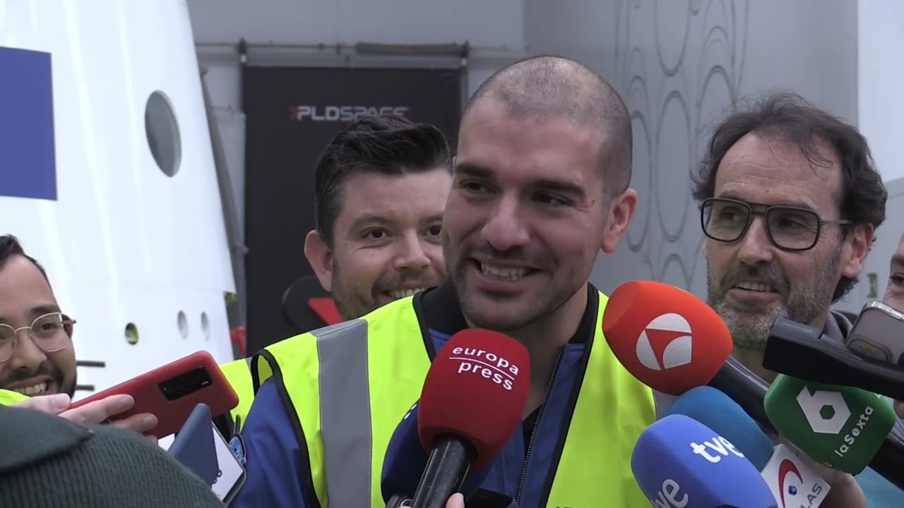 El astronauta espa&ntilde;ol Pablo &Aacute;lvarez se sube a LINCE la c&aacute;psula tripulada de PLD Space