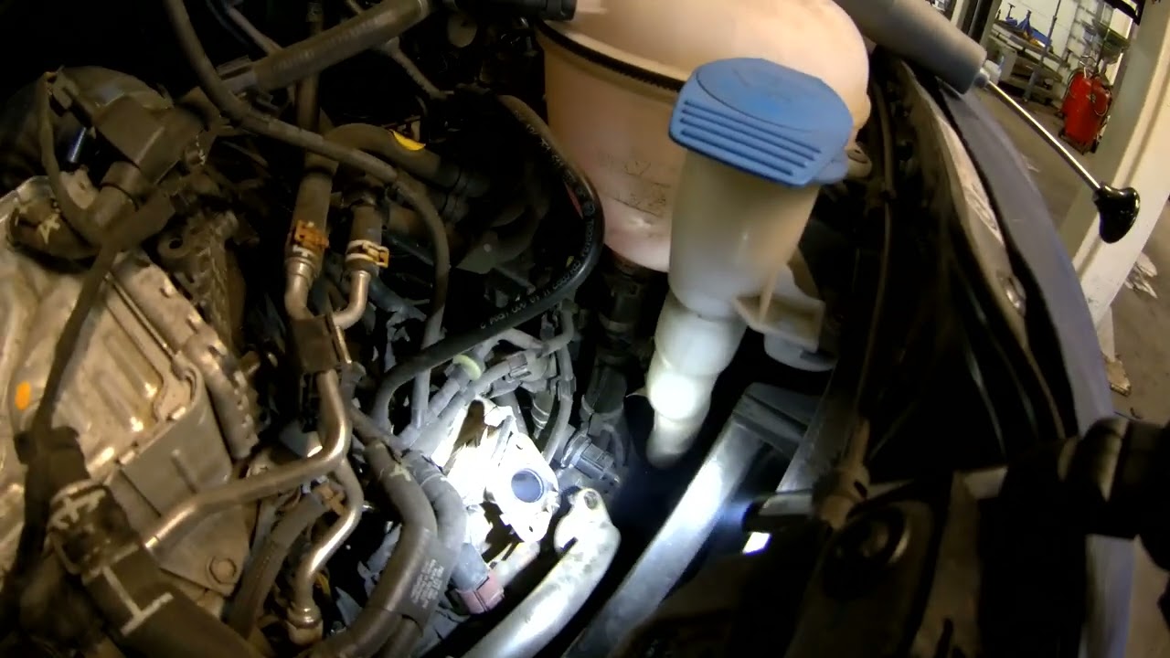 Volkswagen Transporter T6 CXHA Wyciek płynu chłodniczego z chłodnicy EGR