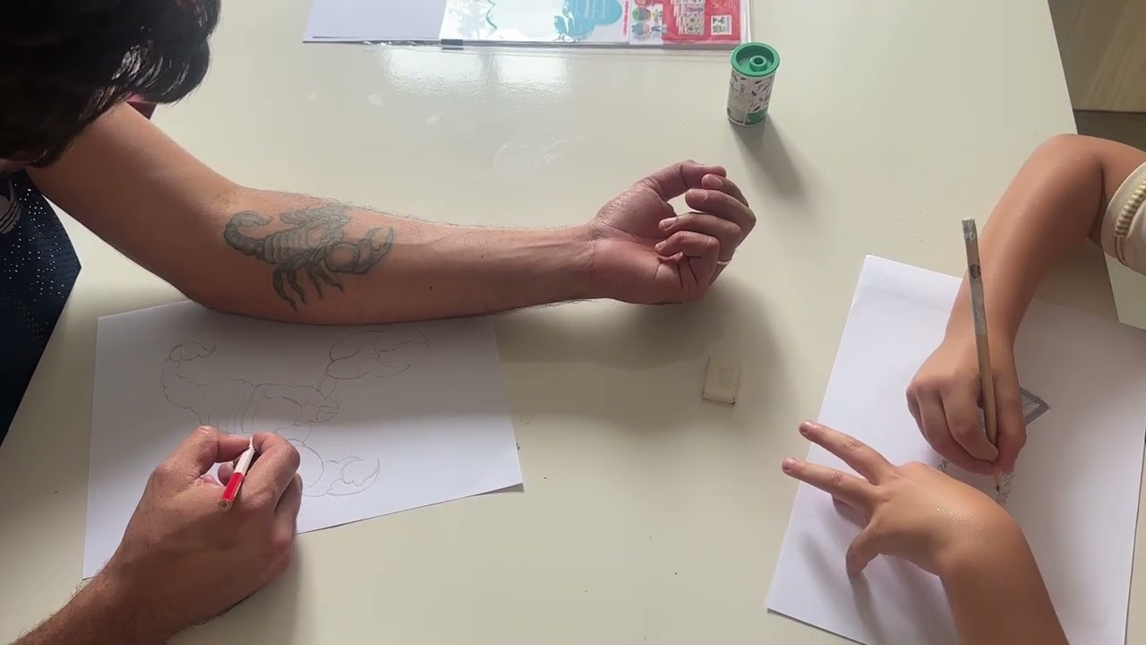 DESAFIEI MEU PAI EM QUEM FAZ O DESENHO MAIS BONITO