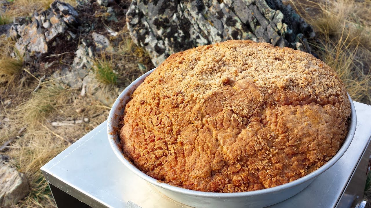 Pumpkin Coffee Cake: Backpack Baking from Cookies Cupcakes and Cardio