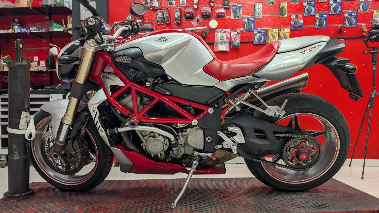 MANTENIMIENTO MV AGUSTA BRUTALE 910