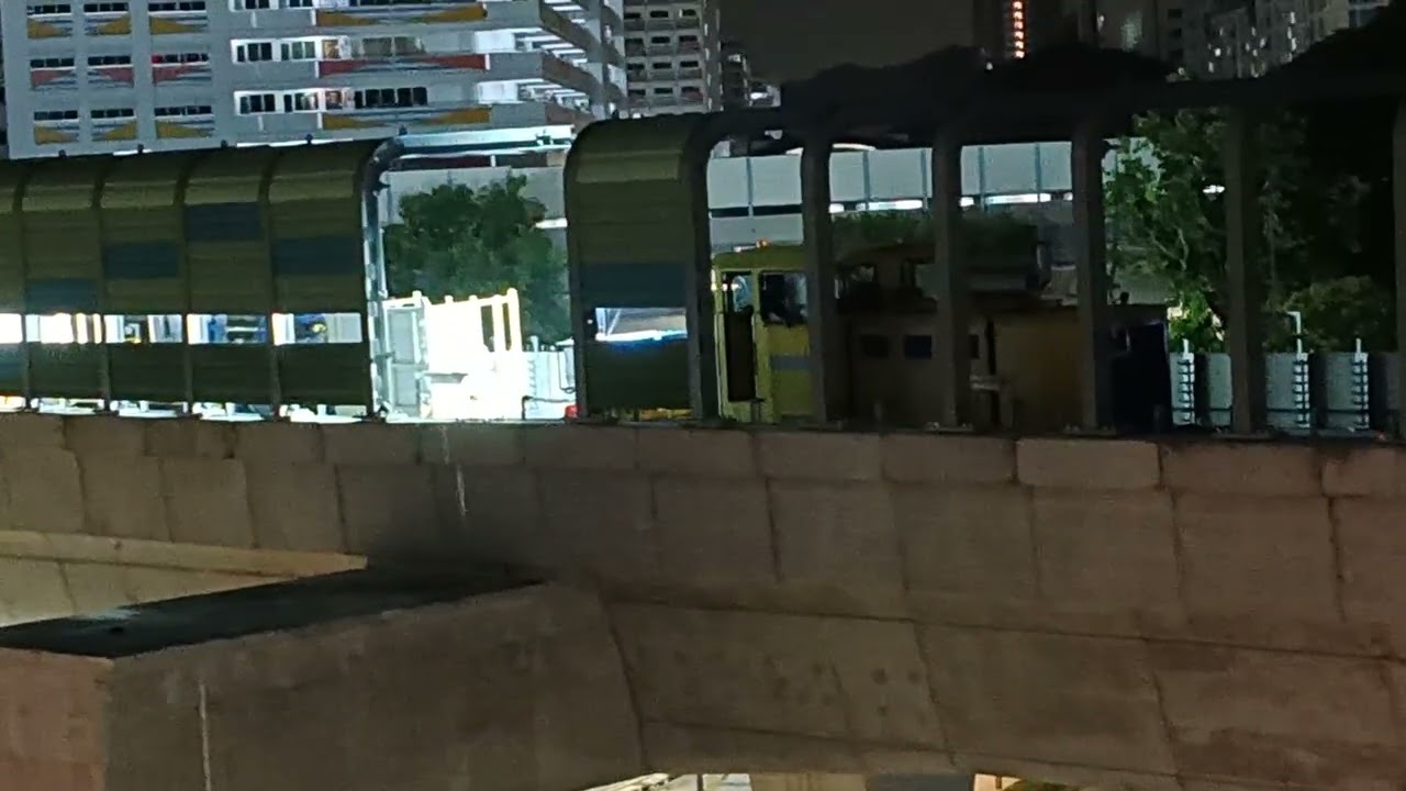 anybody knows what this JRL loco is