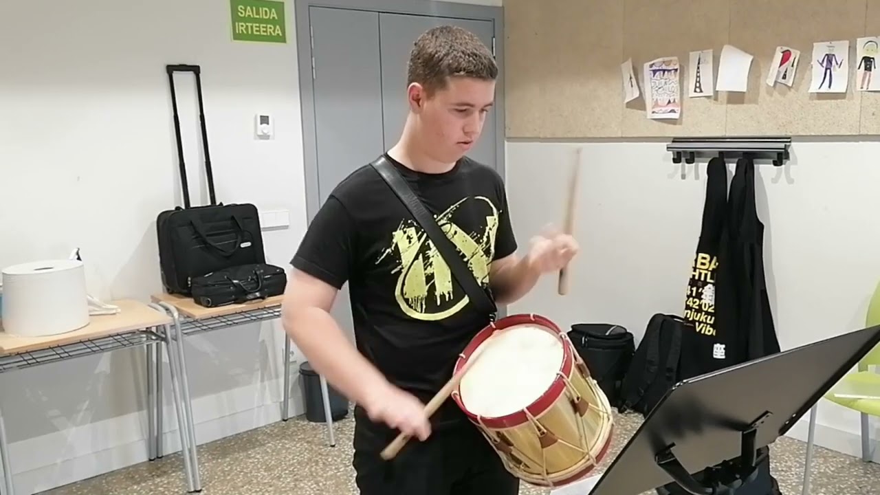 Gaiteros de Estella. Preparación para diploma de tambor