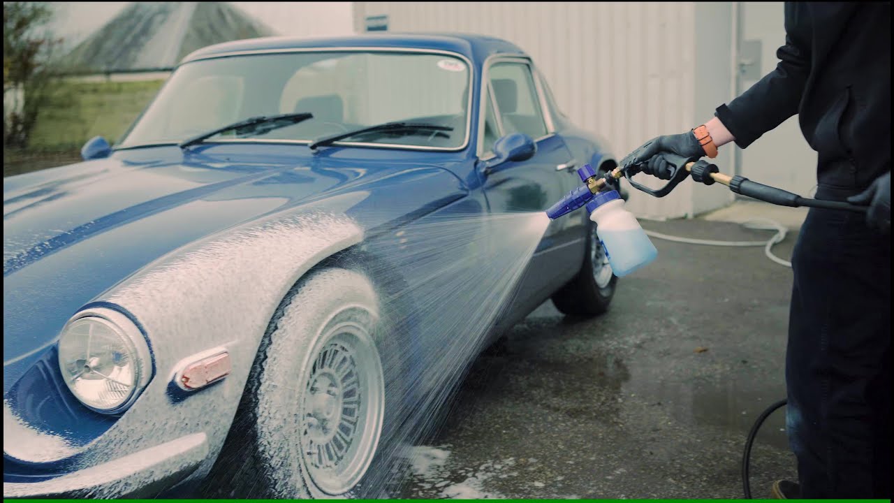 How to detail a classic car at home and achieve a professional finish
