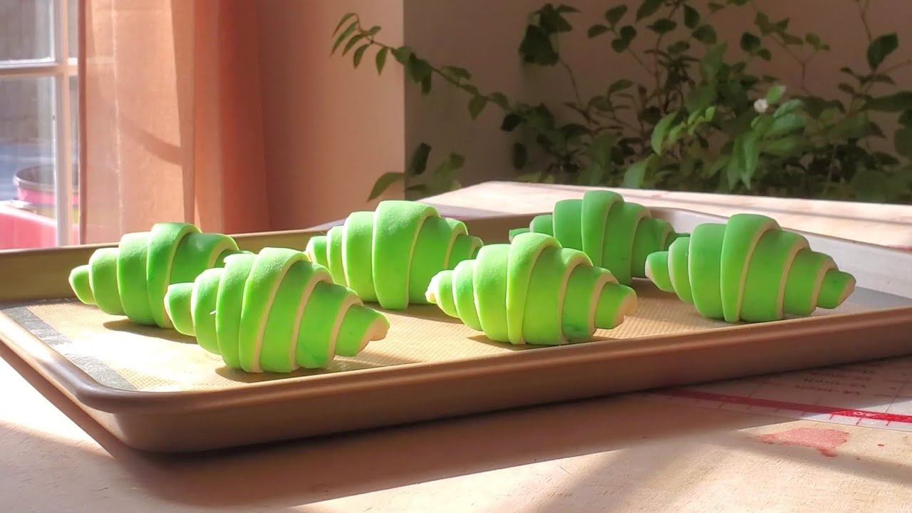 Colored Croissants (Pistachio flavored)