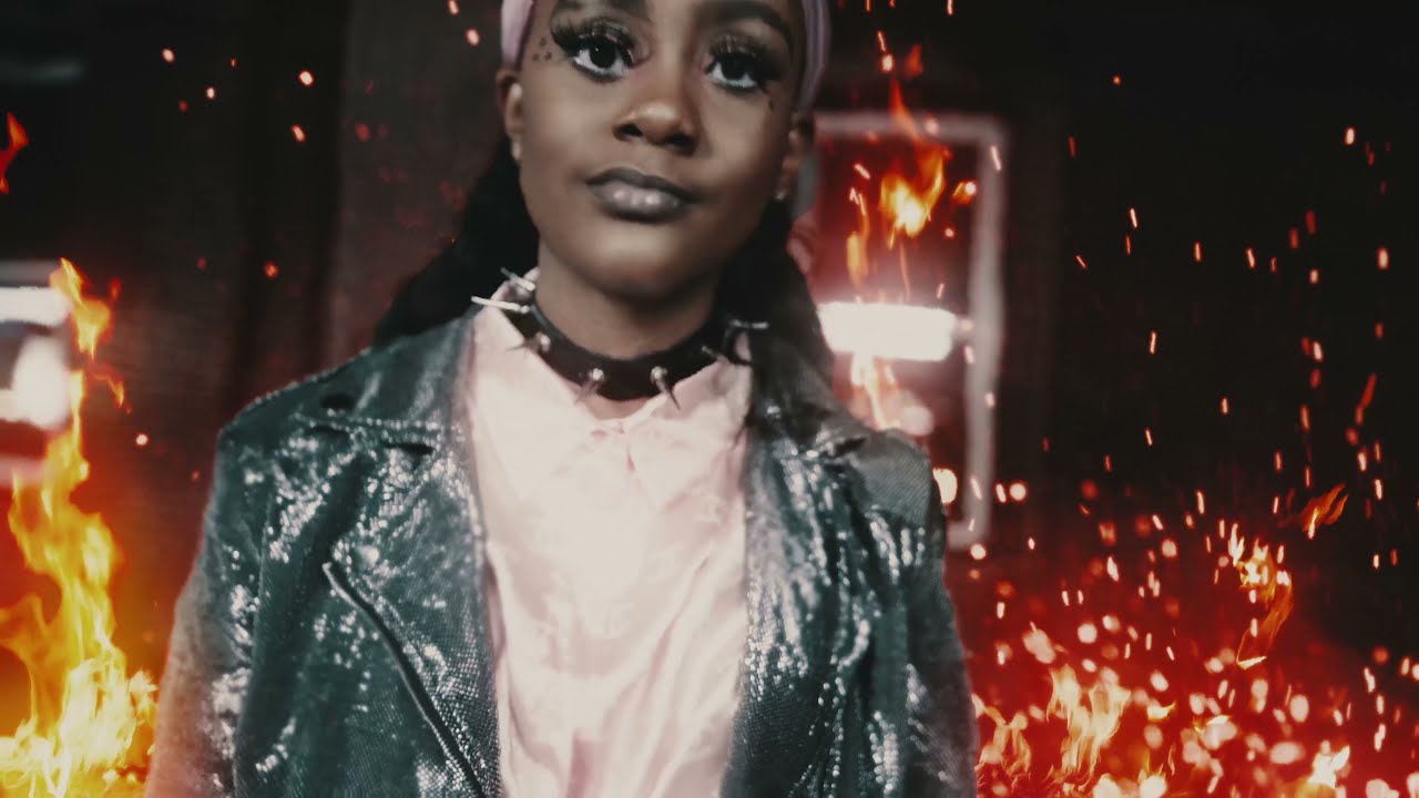 Nikee Turbo - Chanel Runners ( Official Music Video)