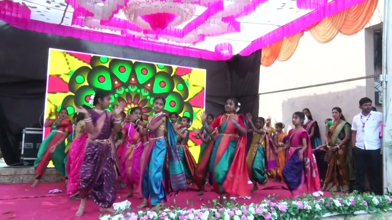 भारतीय सणाचे गीत 5 वी ब मुली