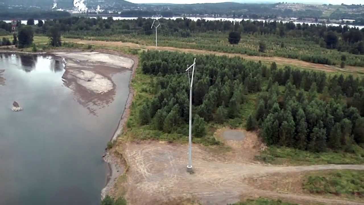 Superman, martini towers boost high-voltage lines