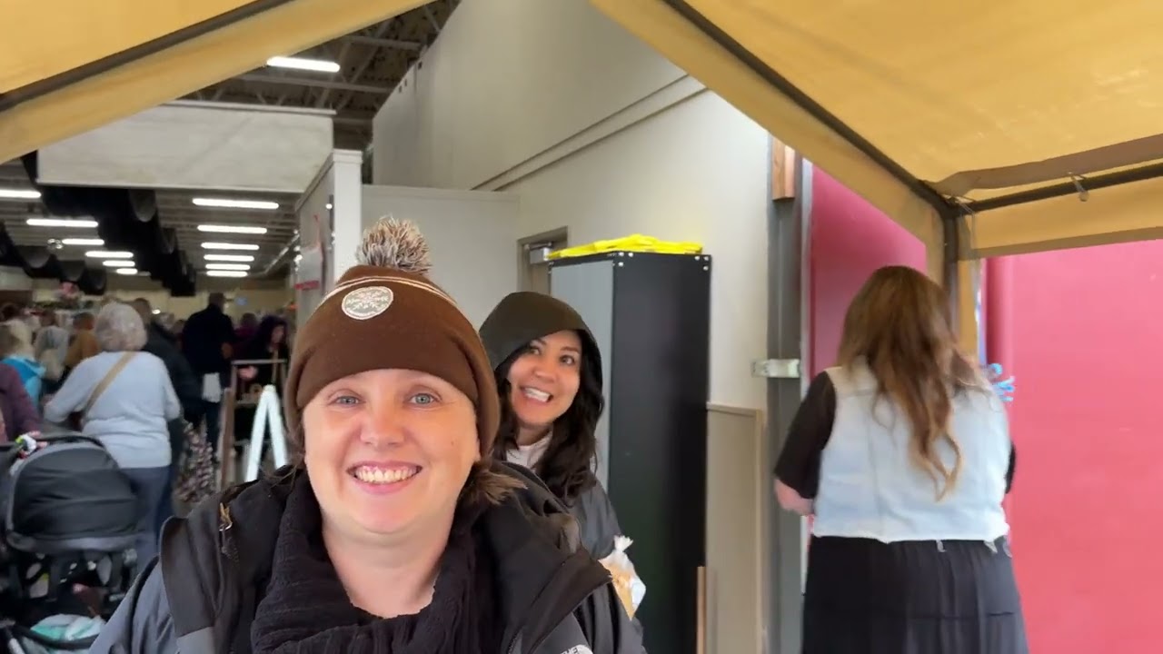 Country Chicks Market Holiday Edition in Enumclaw, WA!